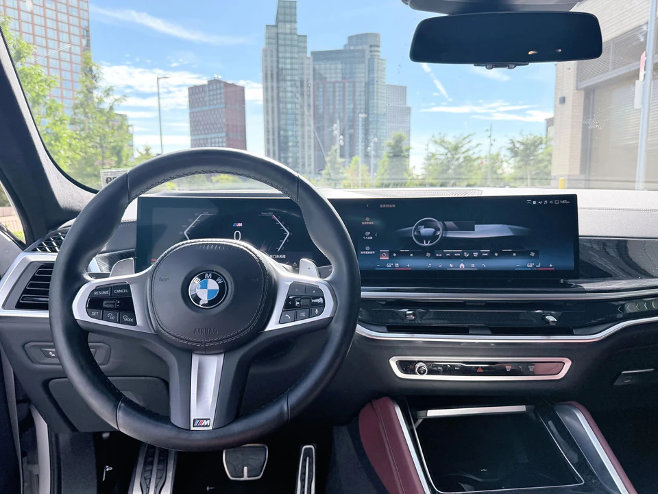 2024 BMW X6 MSPORT photo 9