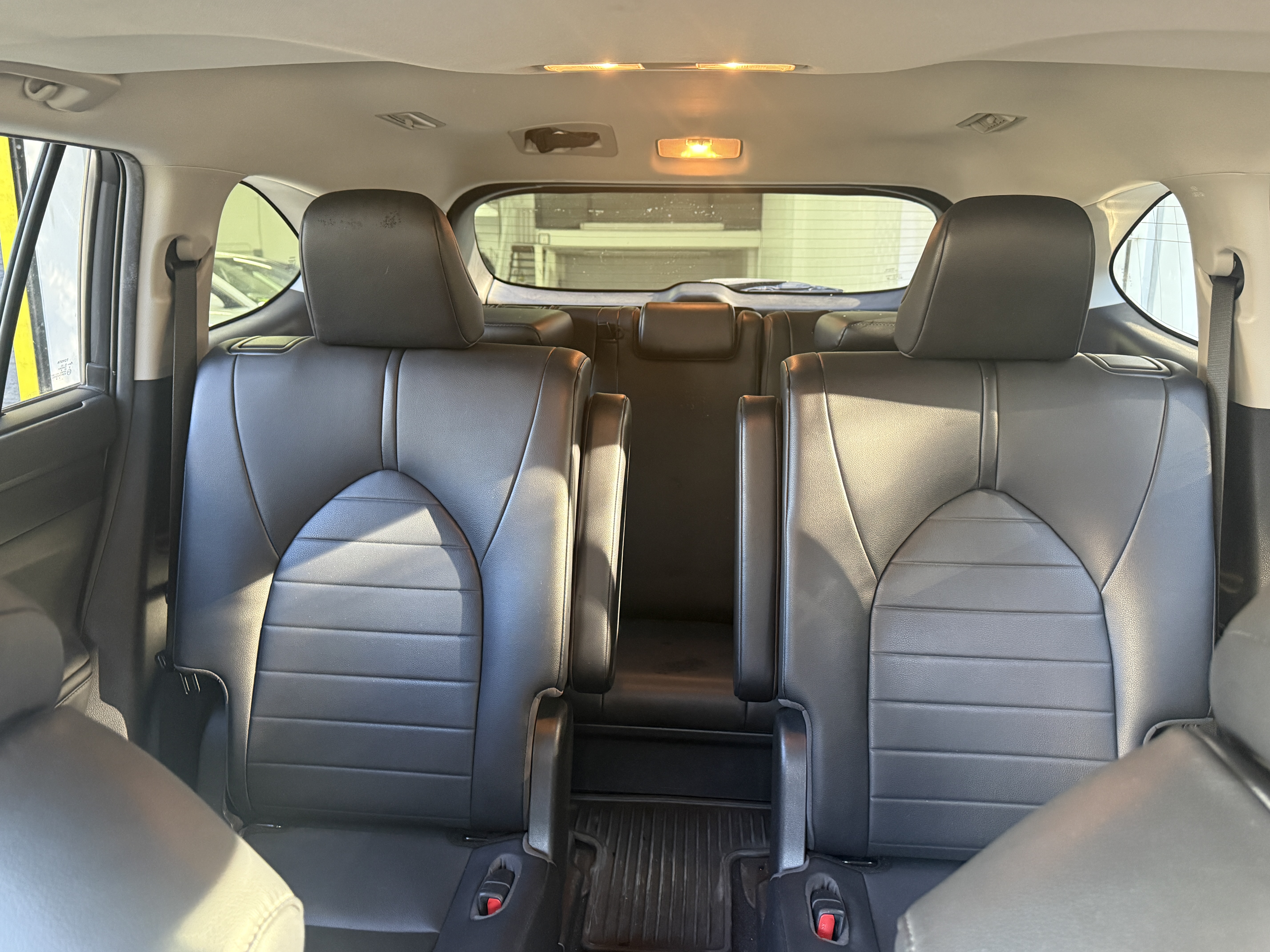 2020 TOYOTA HIGHLANDER XLE photo 12