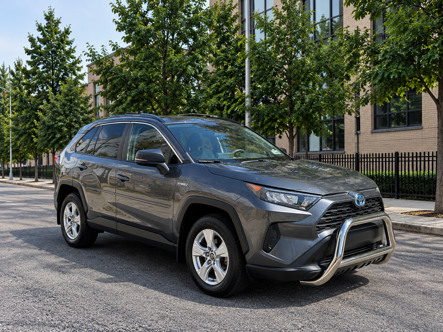 2021 TOYOTA RAV4 HYBIRD LE photo 3