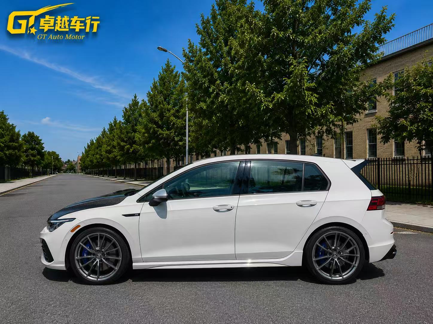2024 Volkswagen Golf R photo 4