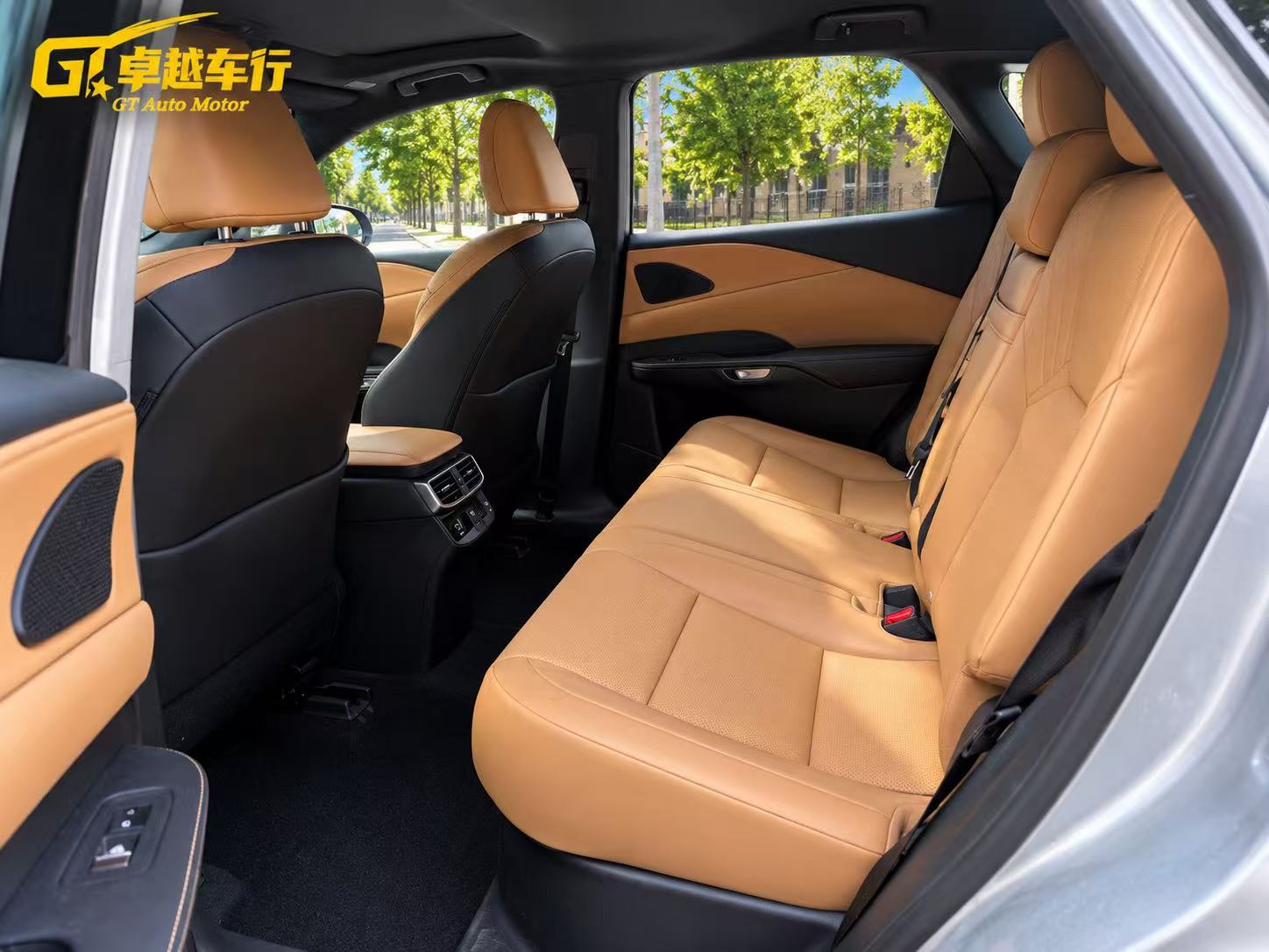 2024 LEXUS RX350 photo 7