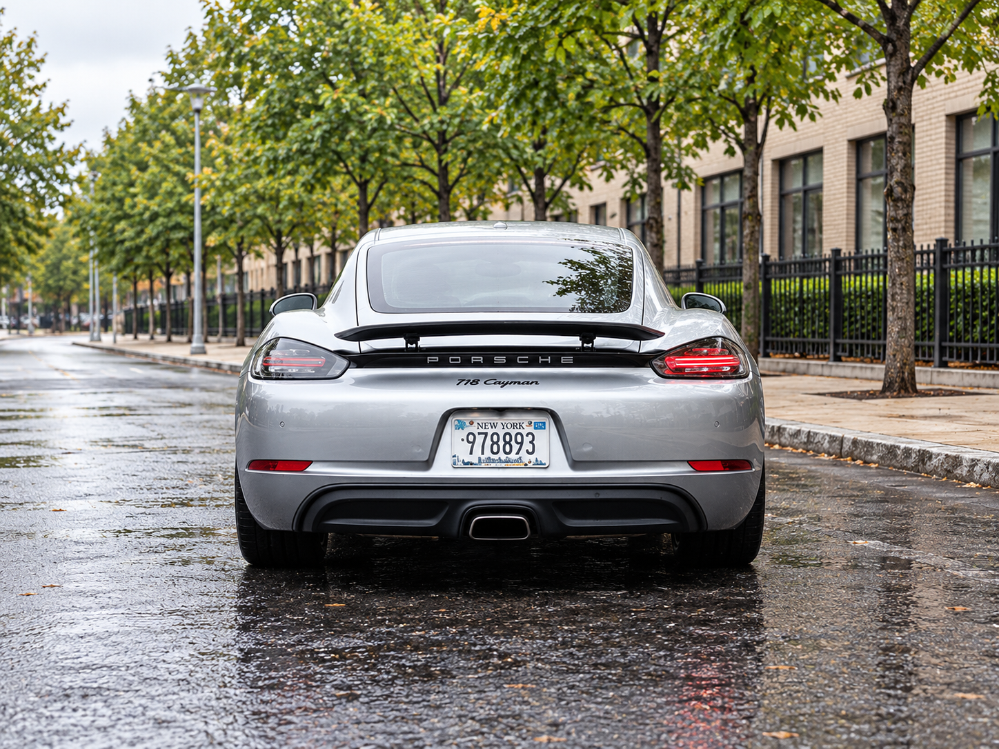 2018 PORSCHE 718 photo 3