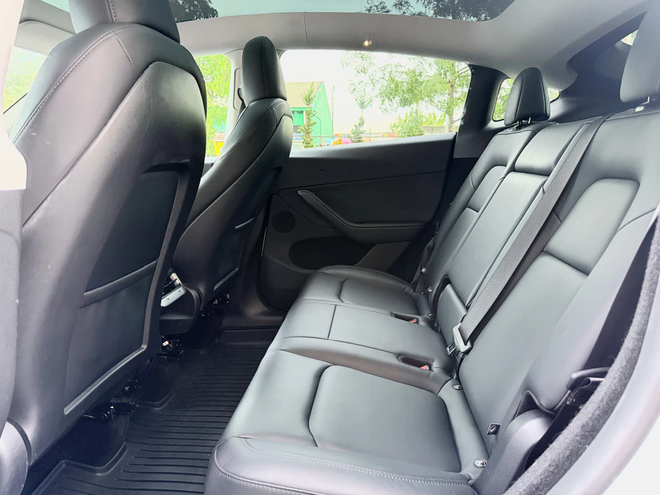 2025 TESLA MODEL Y LONG RANGE photo 10