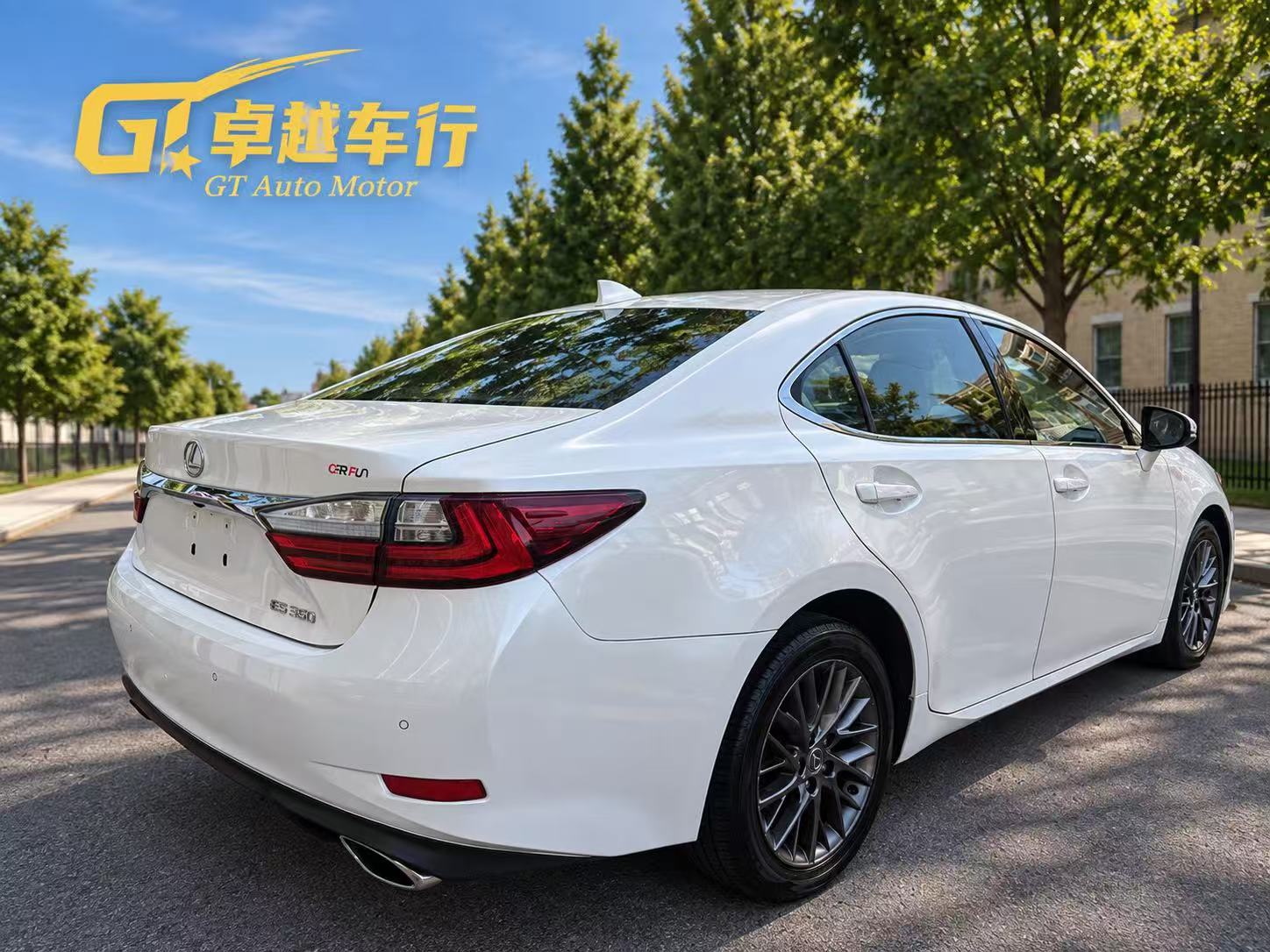 2018 LEXUS ES photo 5