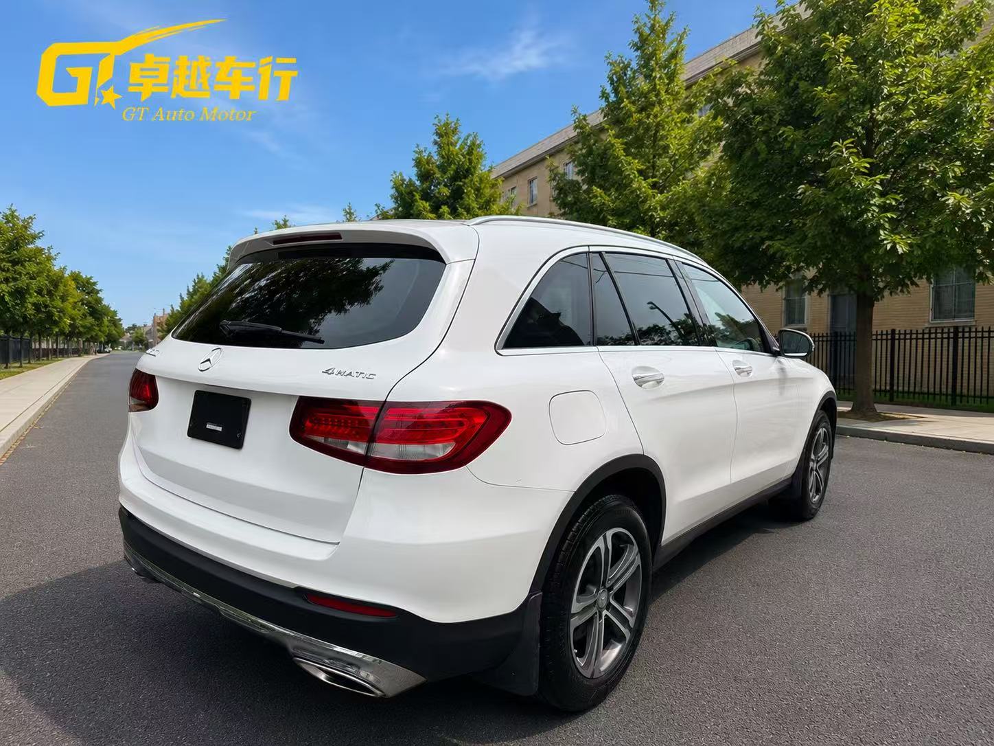 2016 Mercedes-Benz GLC 300 photo 5