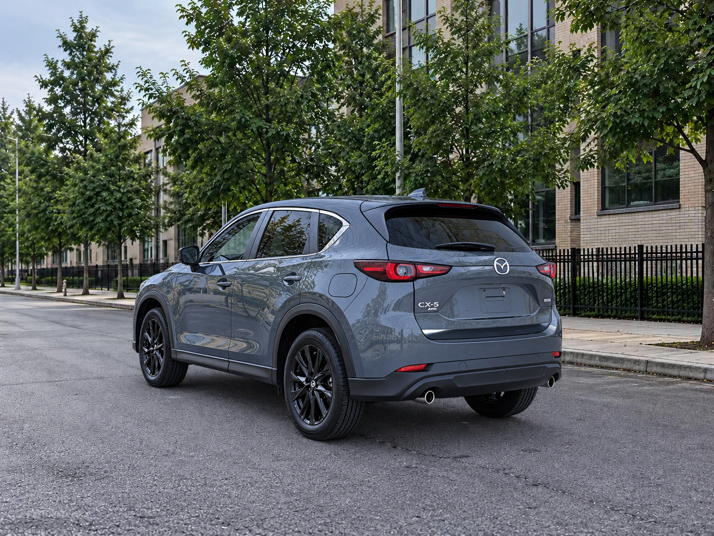 2025 Mazda CX5 Carbon Edition photo 4