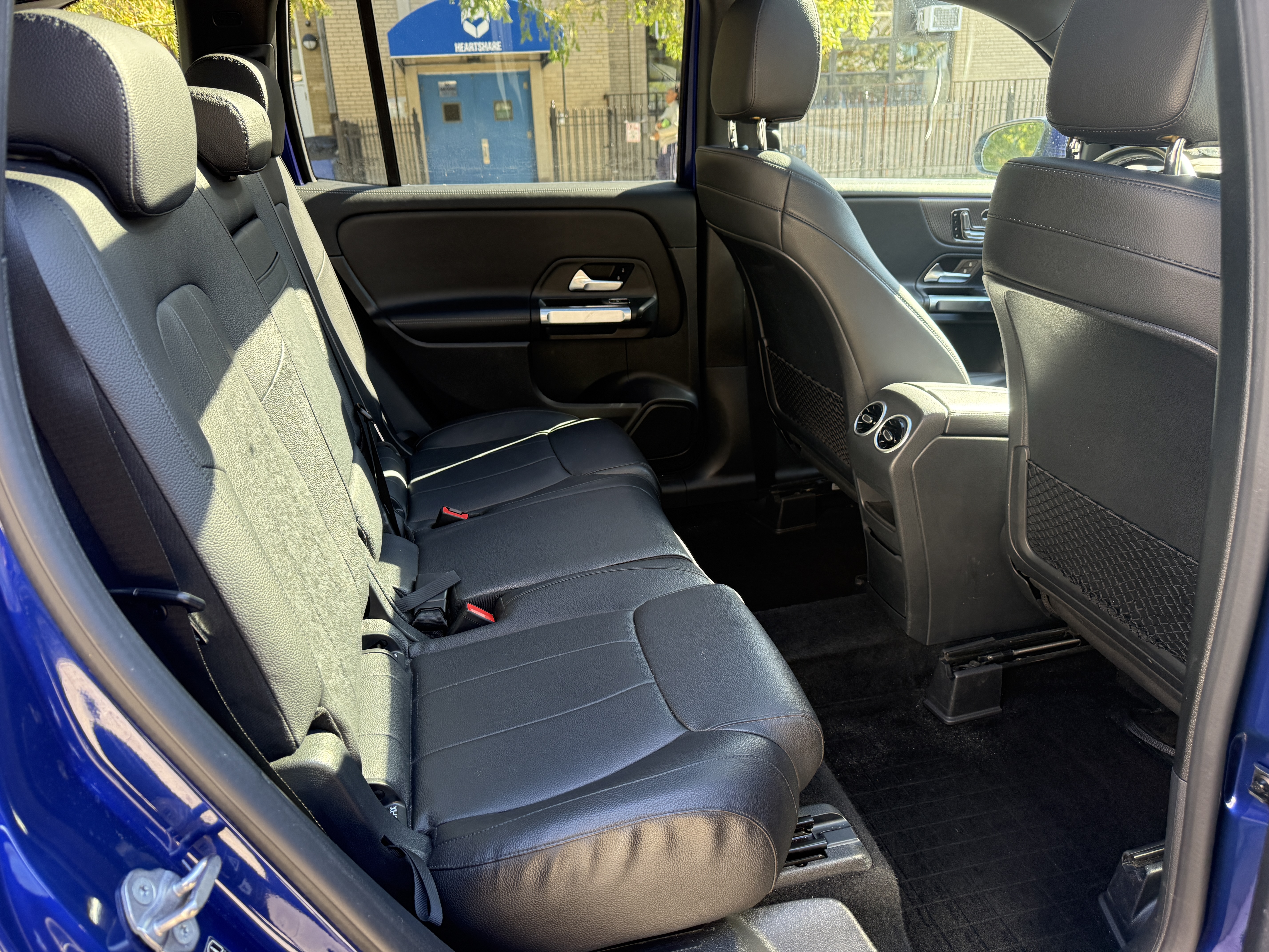2021 Mercedes-Benz GLB photo 10