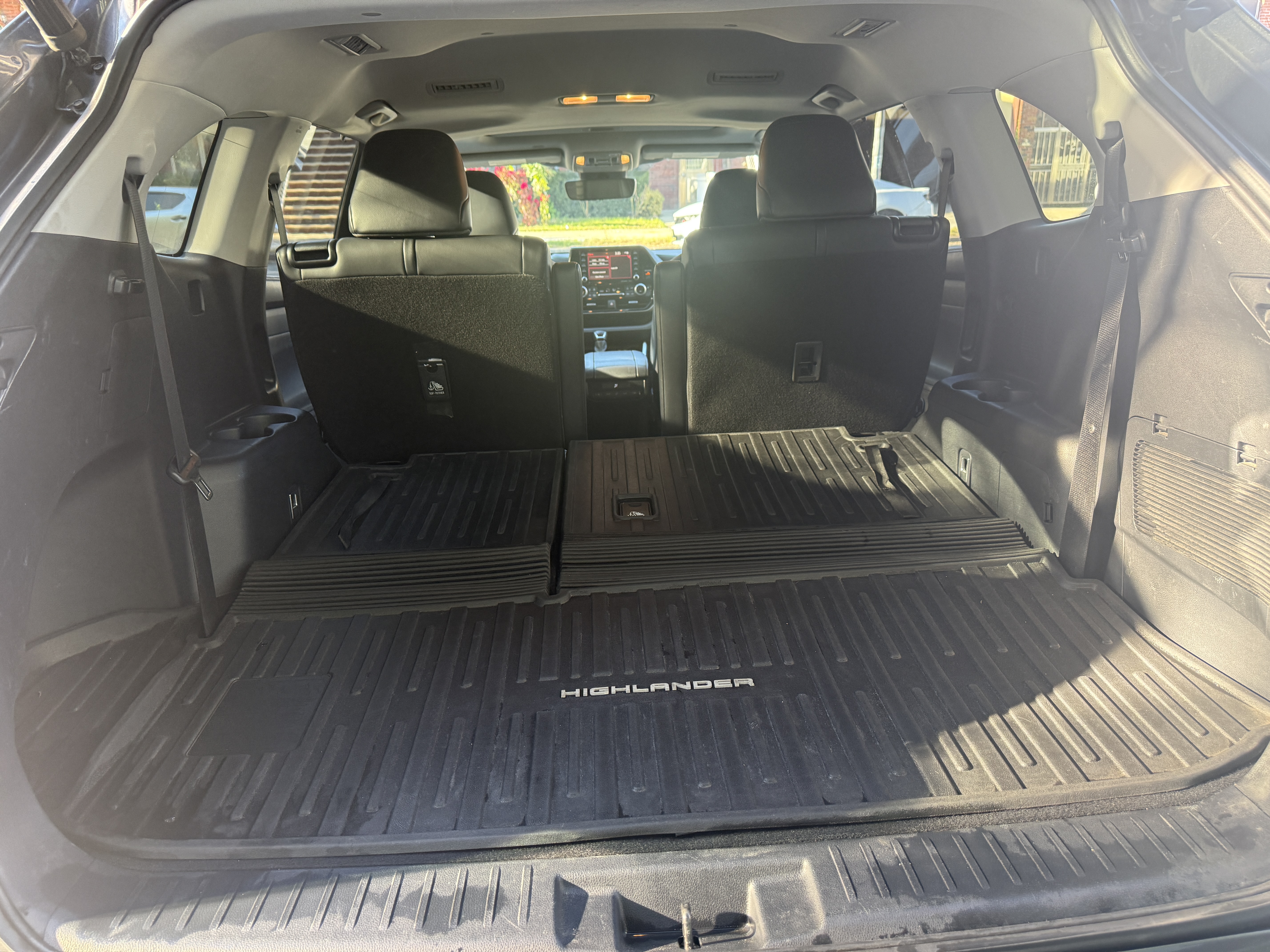 2020 TOYOTA HIGHLANDER XLE photo 11