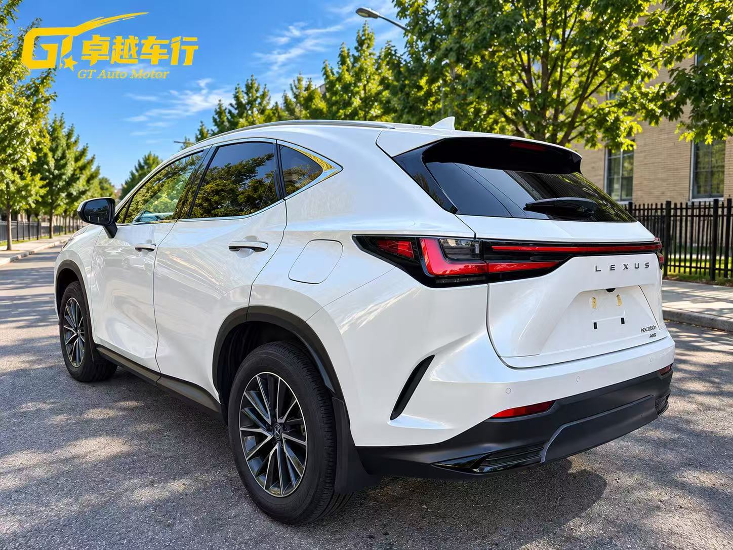 2025 LEXUS NX photo 4