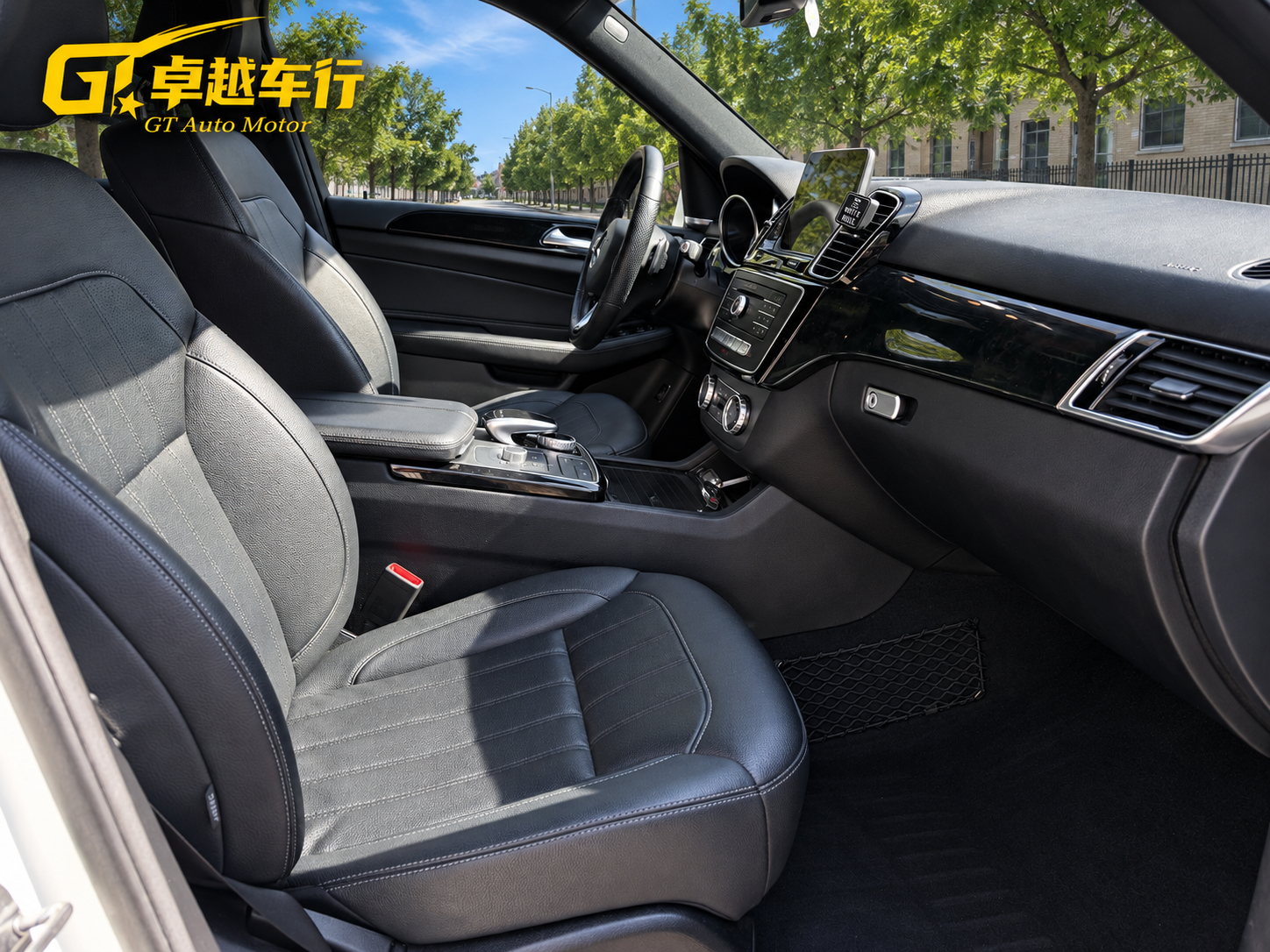 2018 Mercedes Benz GLE photo 8