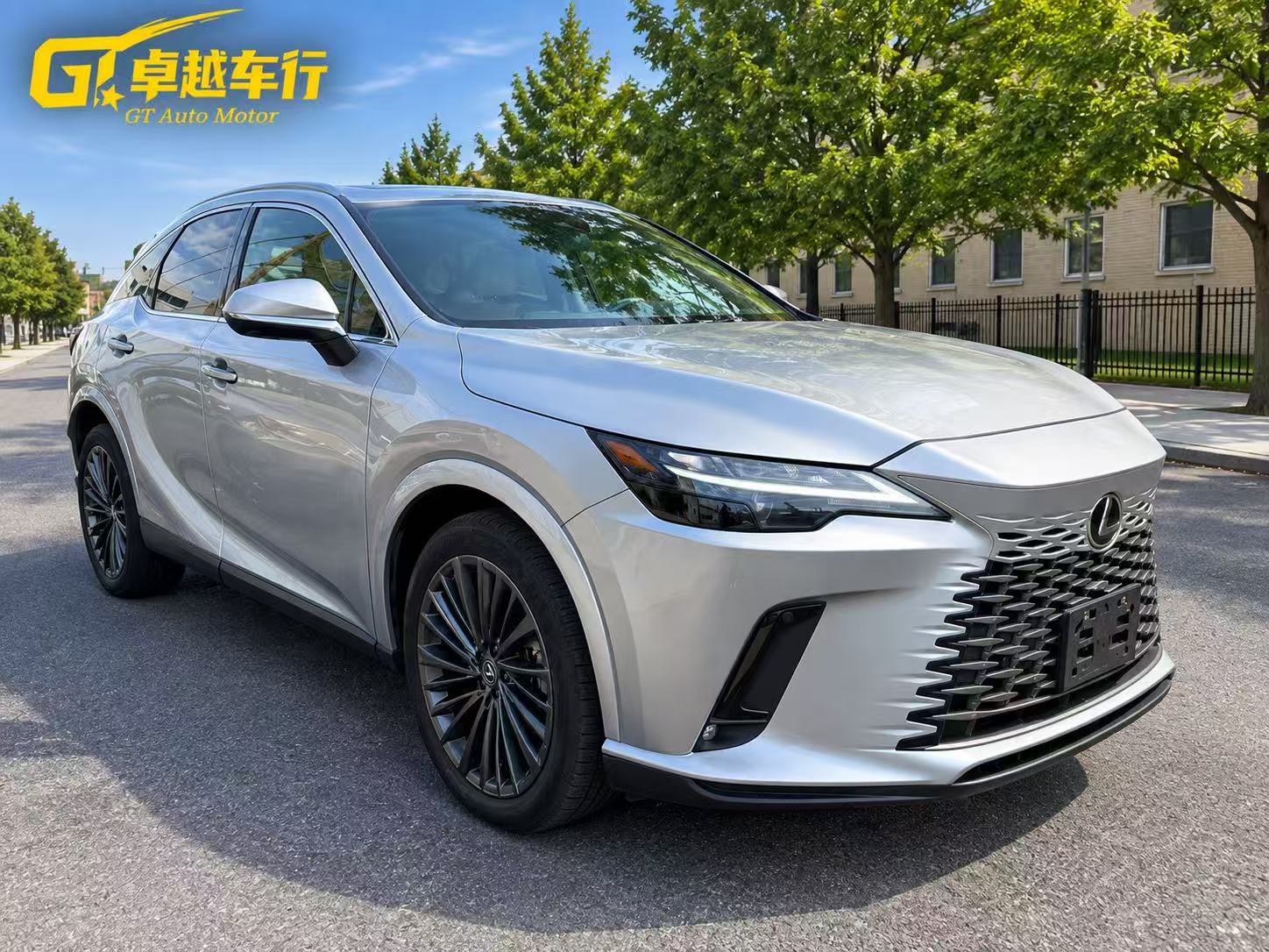 2024 LEXUS RX350 photo 5