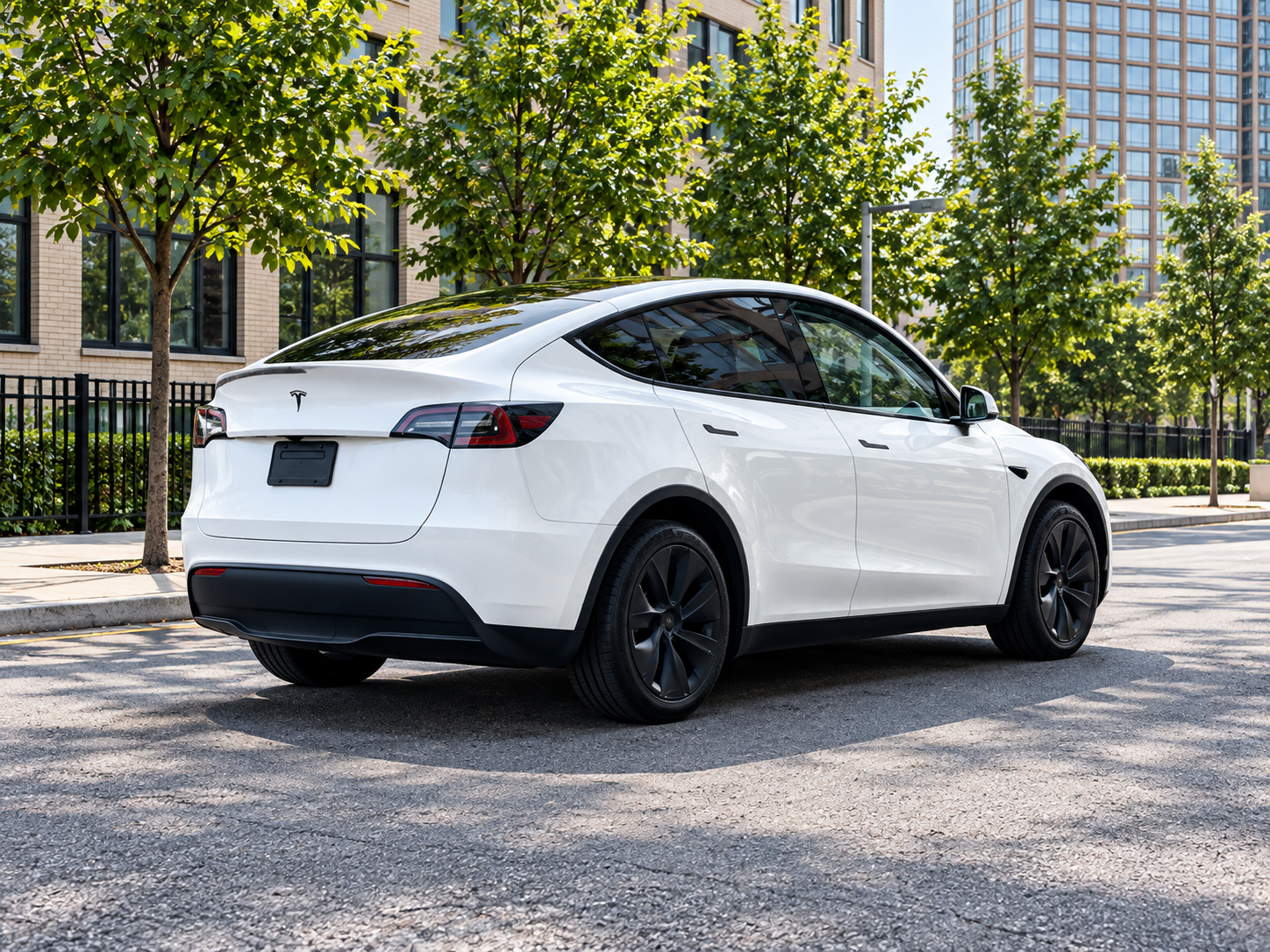 2025 TESLA MODEL Y LONG RANGE photo 3