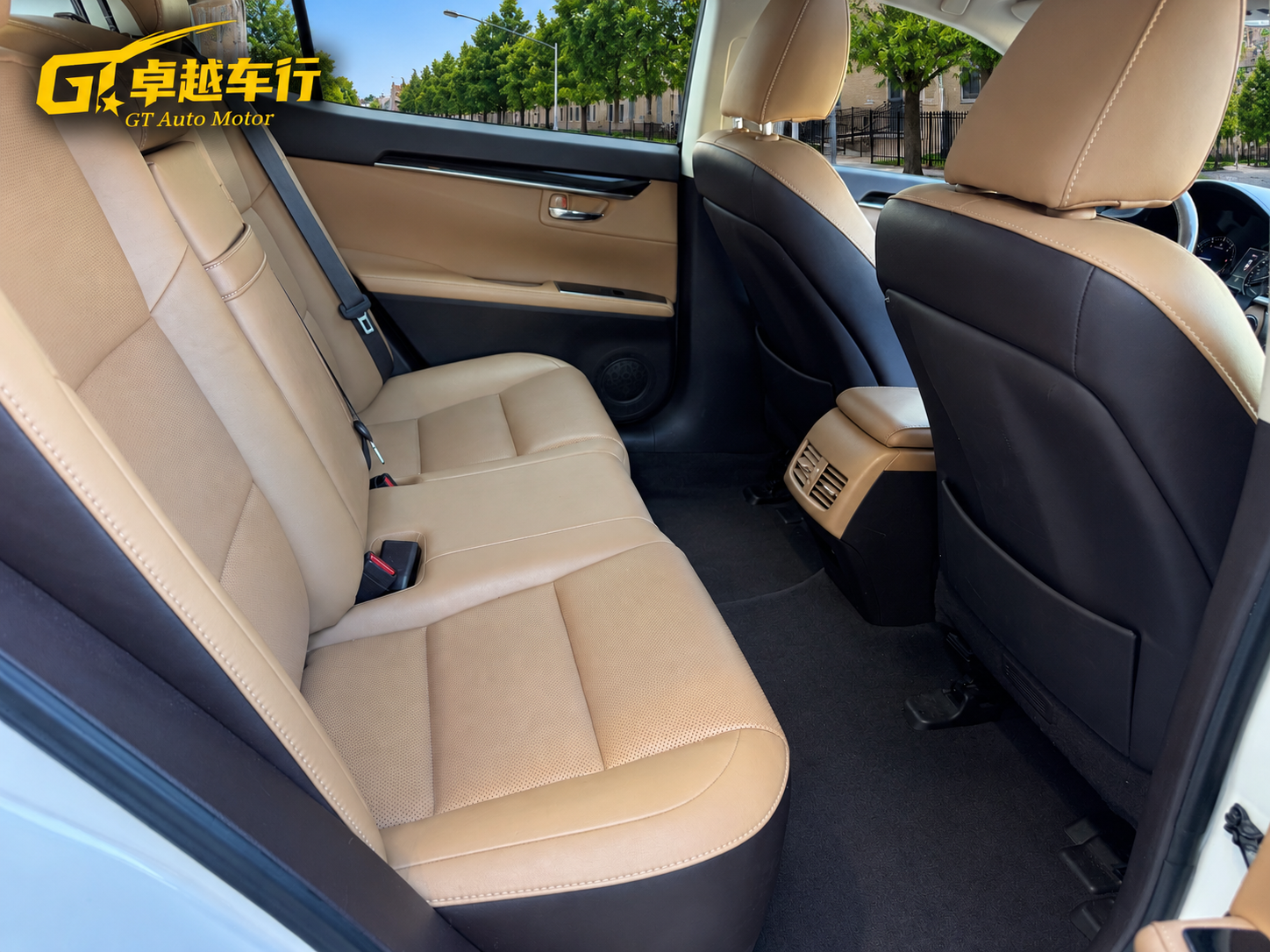 2018 LEXUS ES photo 9