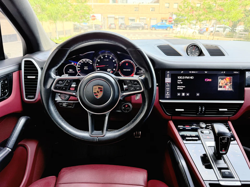 2019 PORSCHE CAYENNE S photo 7