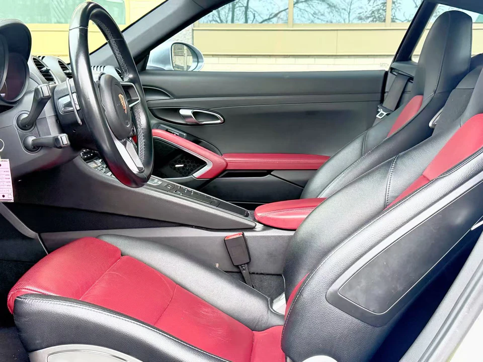 2018 PORSCHE 718 photo 7