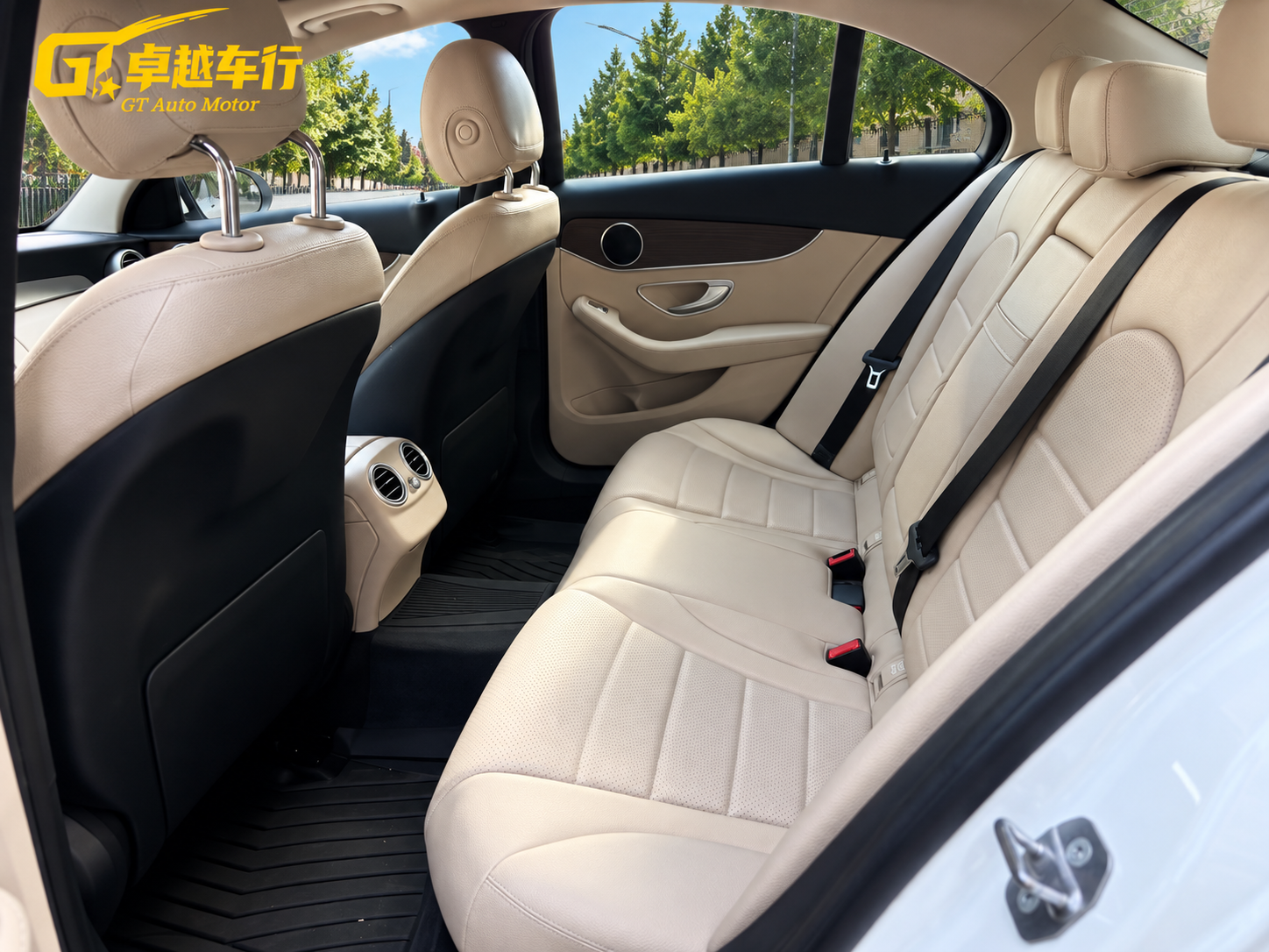 2020 Mercedes-Benz c300 photo 11