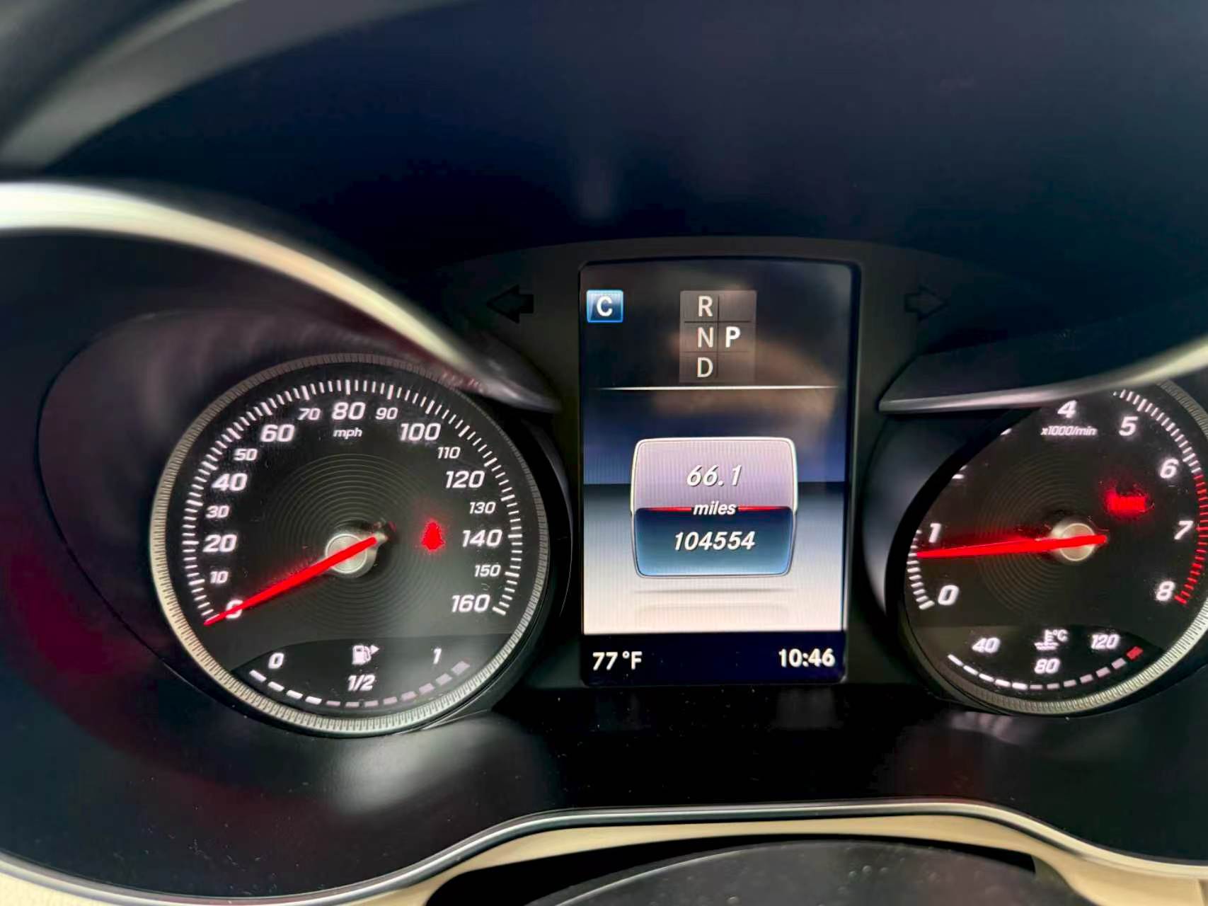 2016 Mercedes-Benz GLC 300 photo 8