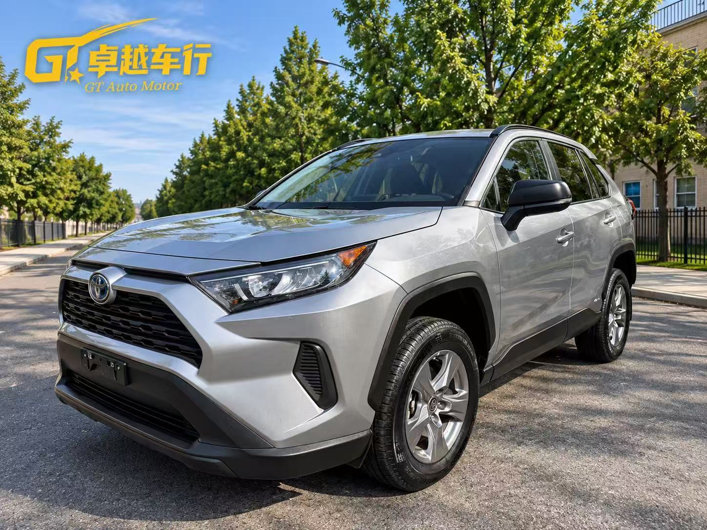 2022 TOYOTA RAV4 LE photo 2