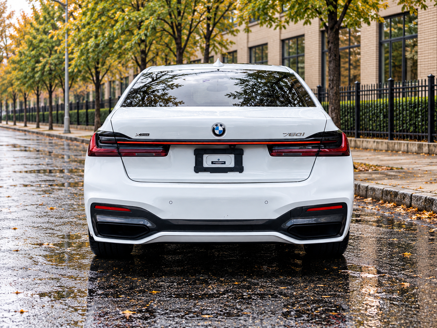 2021 BMW 750 MSPORT photo 4