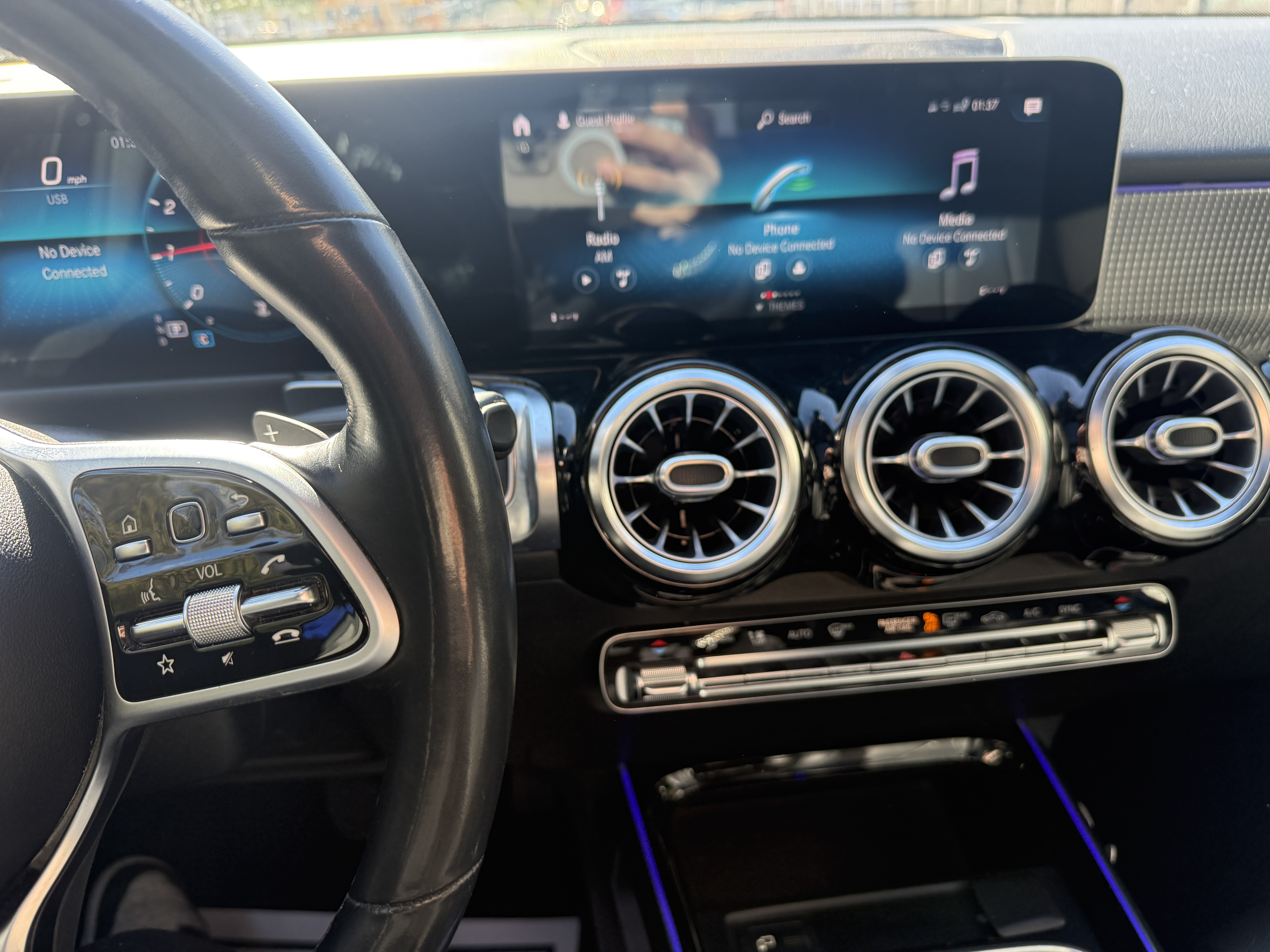 2021 Mercedes-Benz GLB photo 7