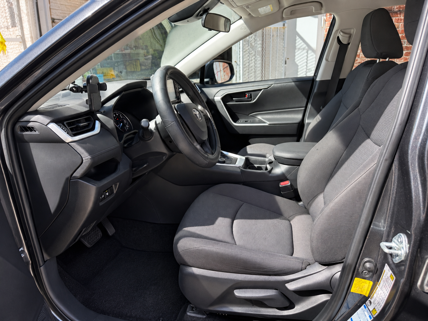 2021 TOYOTA RAV4 HYBIRD LE photo 11