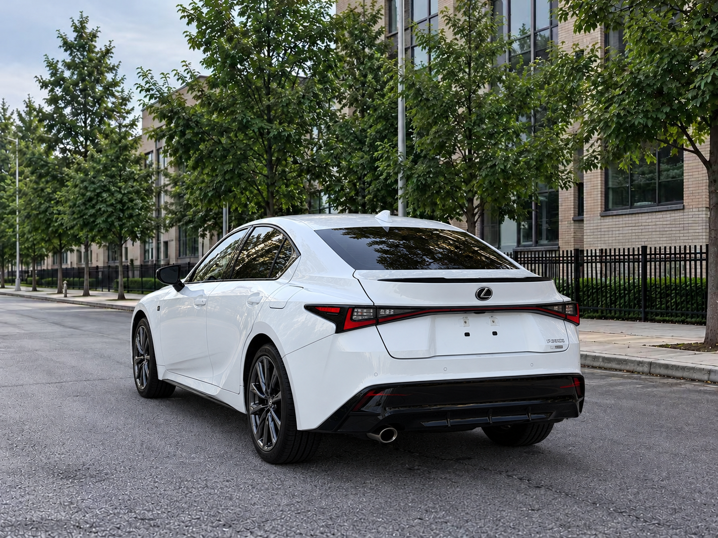 2025 LEXUS IS F SPORT photo 3