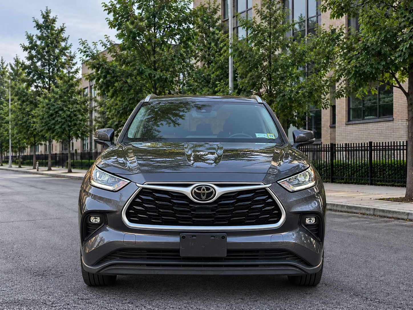 2020 TOYOTA HIGHLANDER XLE photo 3
