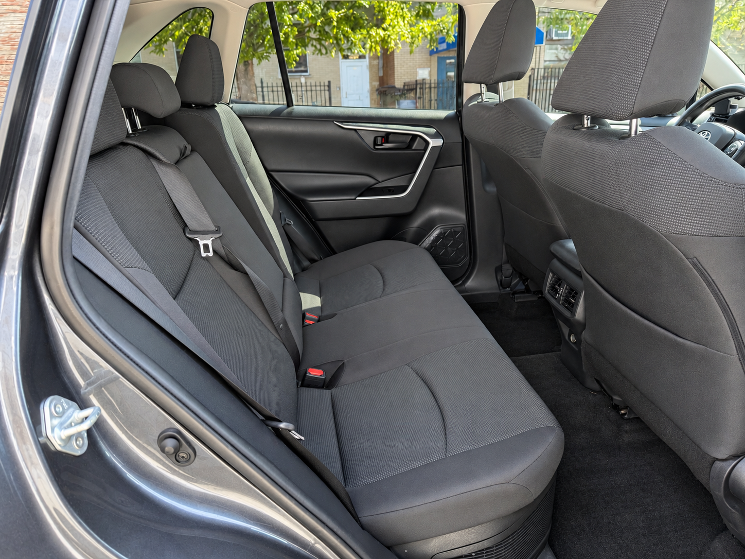 2021 TOYOTA RAV4 HYBIRD LE photo 7